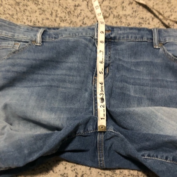 Torrid Denim “We Swear by the Fit” Ripped Blue Jeans Size 22 - Picture 7 of 8